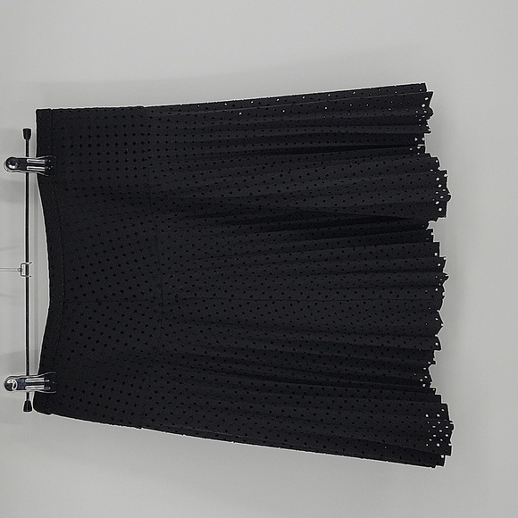 J.Crew Black Laser Cut Pleated Mini Skirt Size 00 - Picture 3 of 11